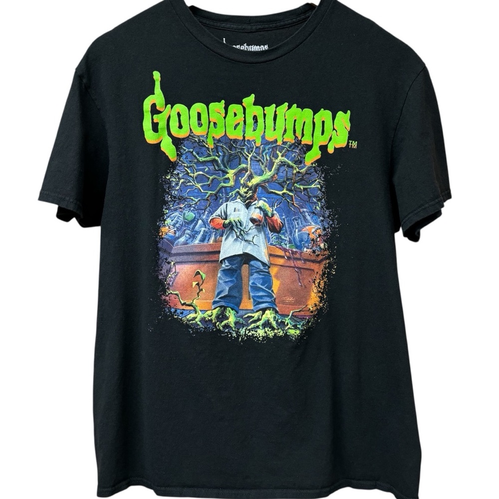 Goosebumps Stay Out of the Basement tee, size large